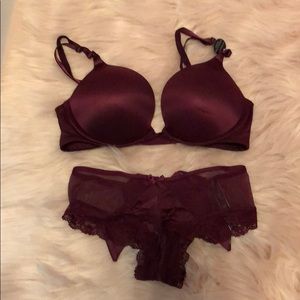 Pink Victoria’s Secret set
